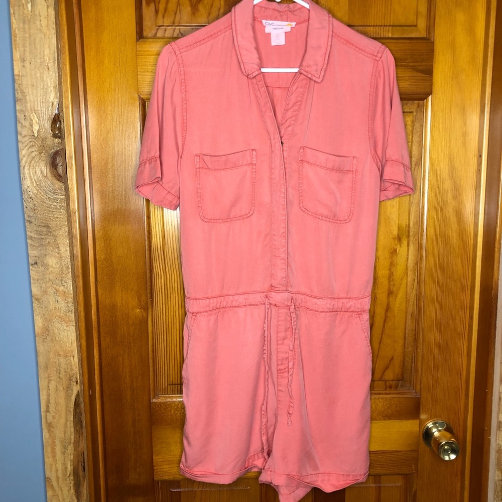 C&C California 100% Lyocell pink snap button up shorts romper size Small